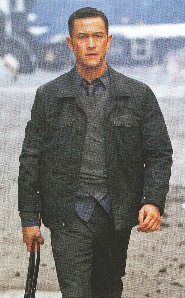 THE DARK KNIGHT RISES 4