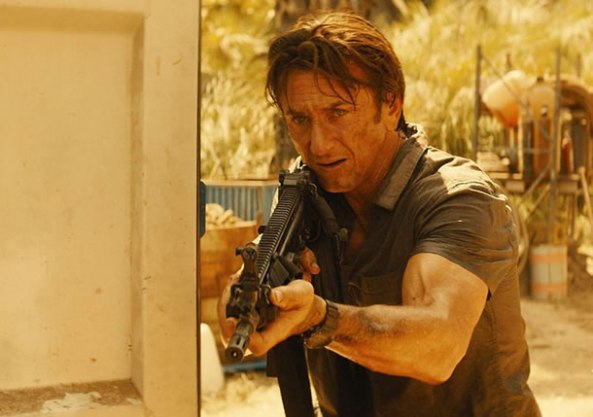 sean-penn-gunman-07162013-113216